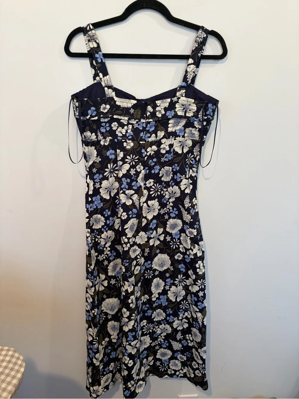 Veronica Beard Colleen floral linen-blend midi dress - 4 - Picture 12 of 16